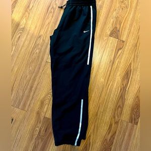 Women’s Nike windbreaker joggers